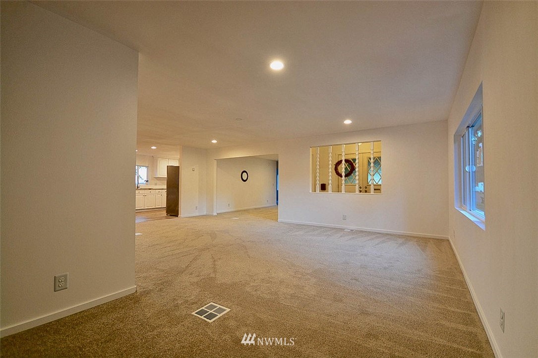 10924 Clark Road Southeast, Unit 8 Yelm, WA 98597 - Photo 10 of 35 Gallery Image 10