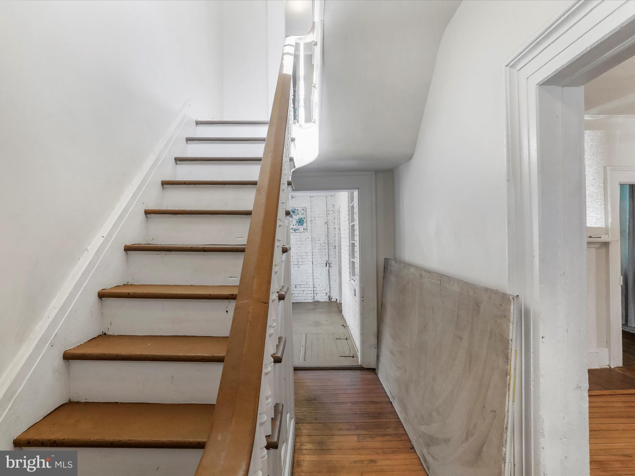 409 South Raleigh Street Martinsburg, WV 25401 - Photo 2 of 28 a view of entryway