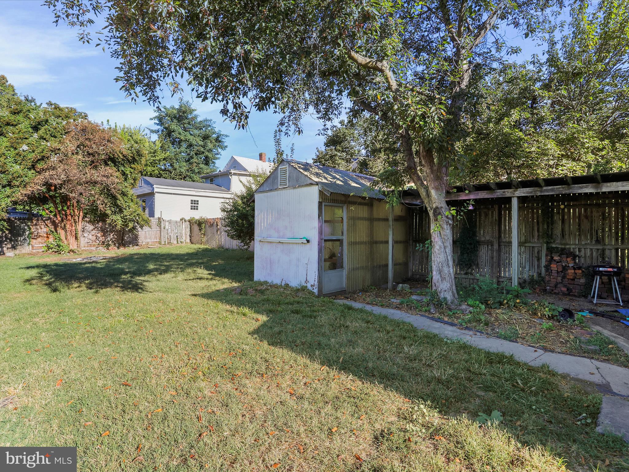 409 South Raleigh Street Martinsburg, WV 25401 - Photo 26 of 28 a front view of a house with garden