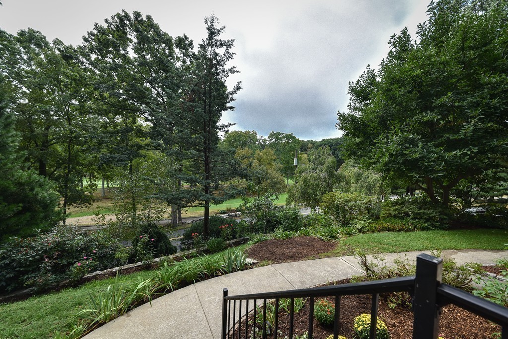 33 Parker Road Framingham, MA 01702 - Photo 3 of 20 Gallery Image 3