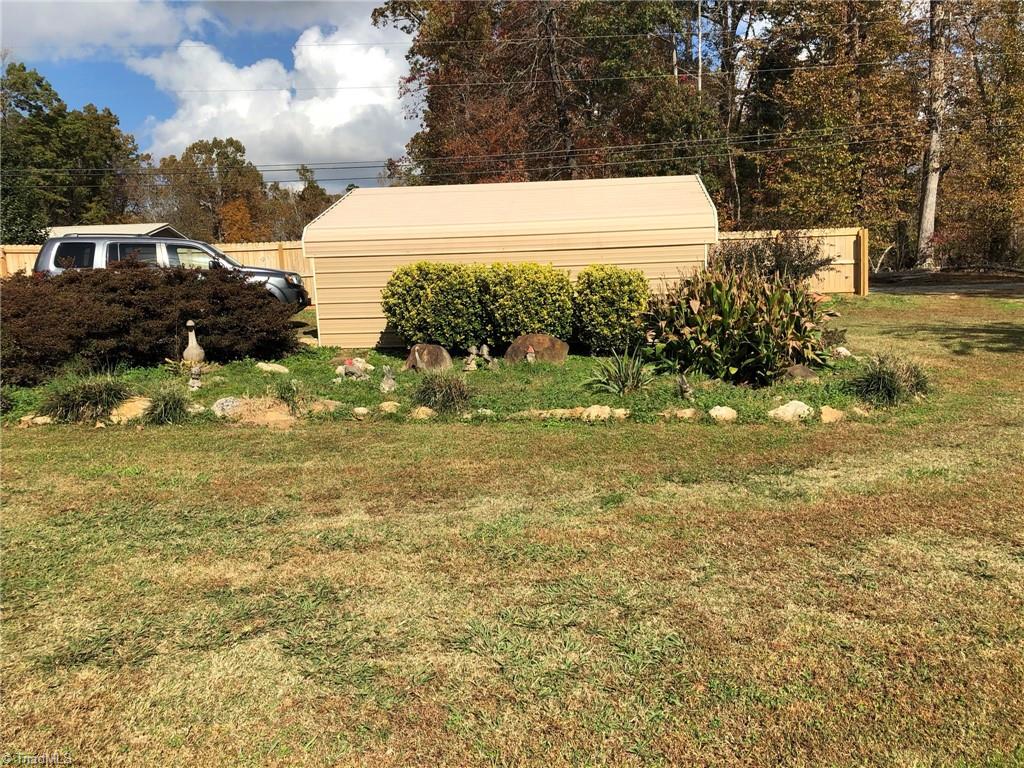 404 Lee Parks Road Lexington, NC 27292 - Photo 16 of 50 Gallery Image 16