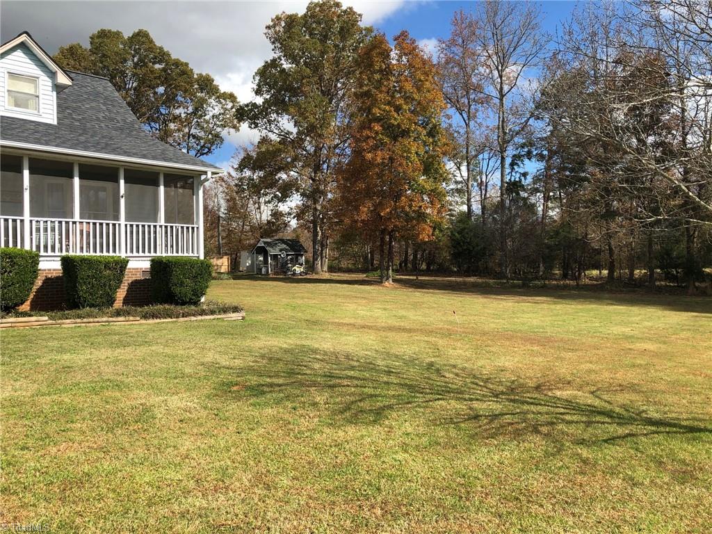 404 Lee Parks Road Lexington, NC 27292 - Photo 5 of 50 Gallery Image 5