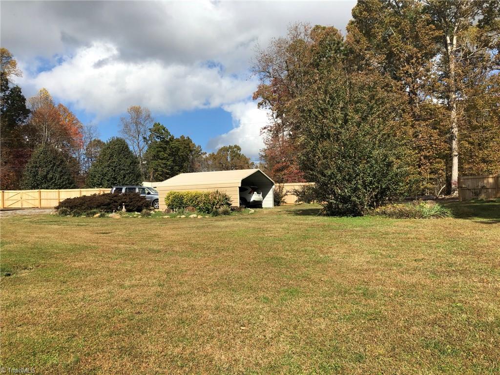 404 Lee Parks Road Lexington, NC 27292 - Photo 7 of 50 Gallery Image 7