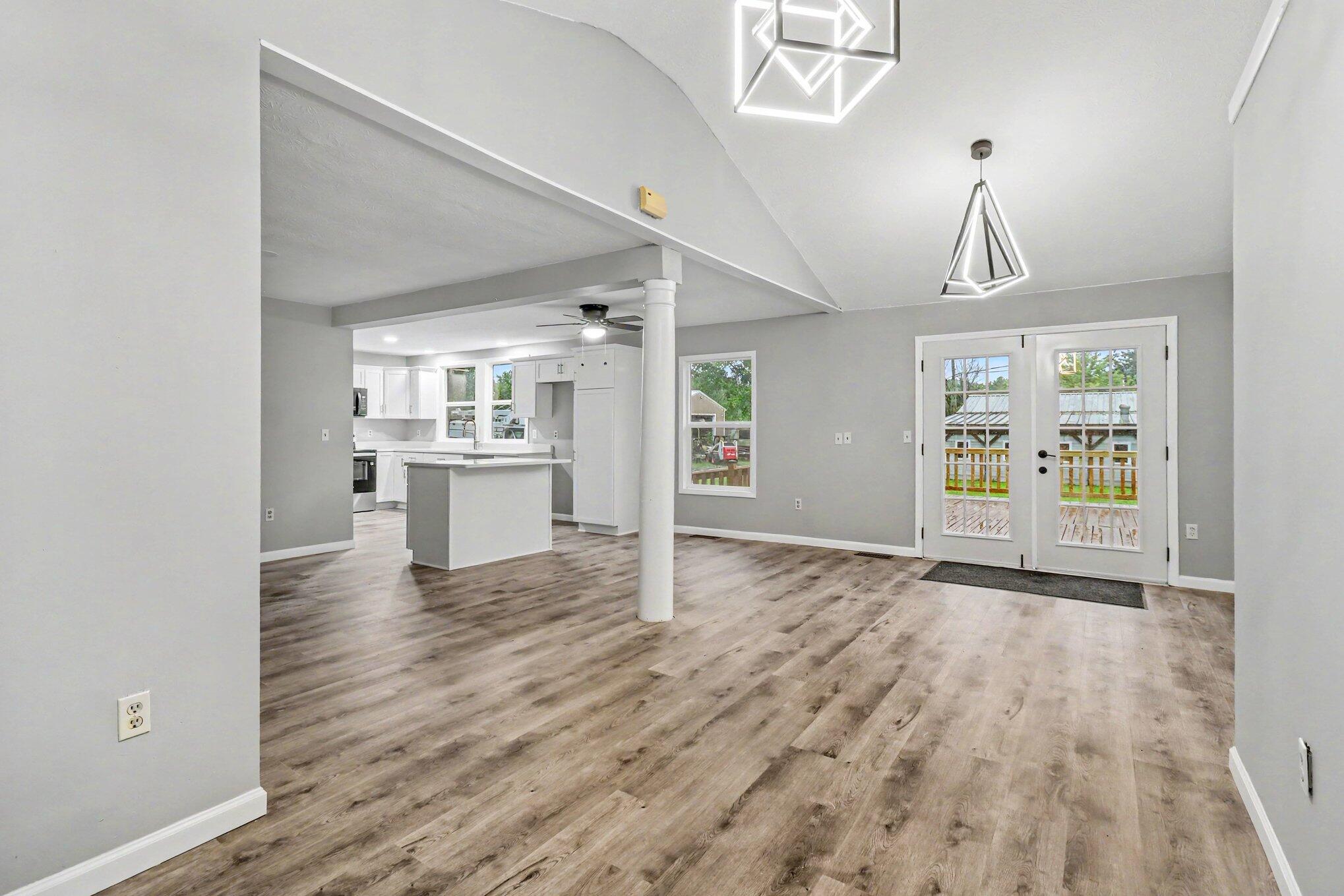 7469 East Bend Road Burlington, KY 41005 - Photo 4 of 32 004_file_9144