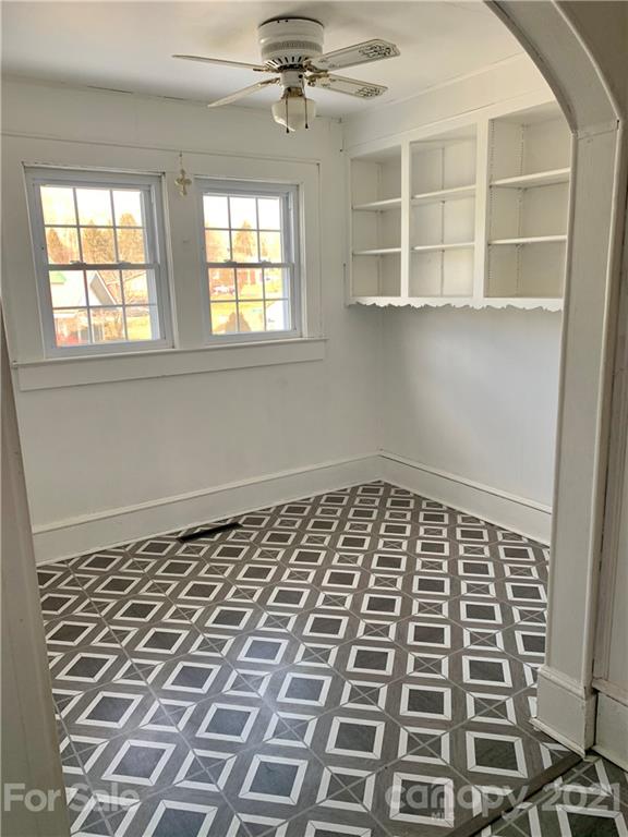 559 Thompson Cove Road Clyde, NC 28721 - Photo 17 of 36 a black and white checkered floor