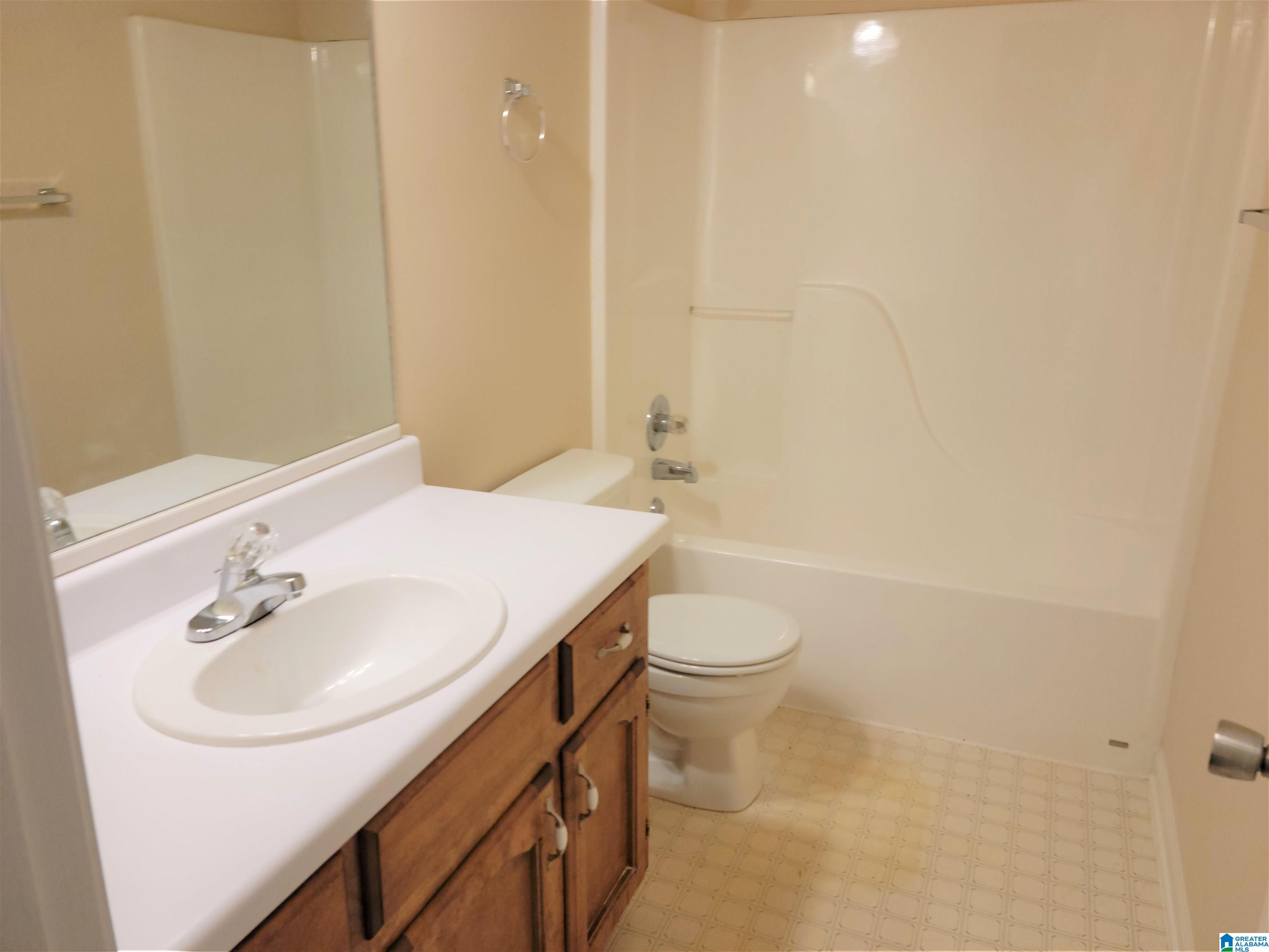 4232 Austin Way Birmingham, AL 35235 - Photo 8 of 12