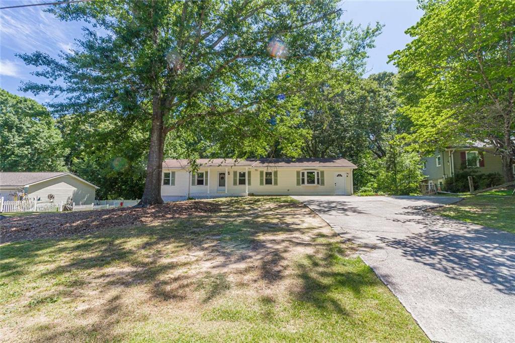 1527 Bennett Road Grayson, GA 30017 - Photo 32 of 34