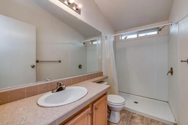 $1,800 | 1941 North Academy Avenue, Sanger, CA 93657