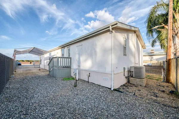$1,800 | 1941 North Academy Avenue, Sanger, CA 93657