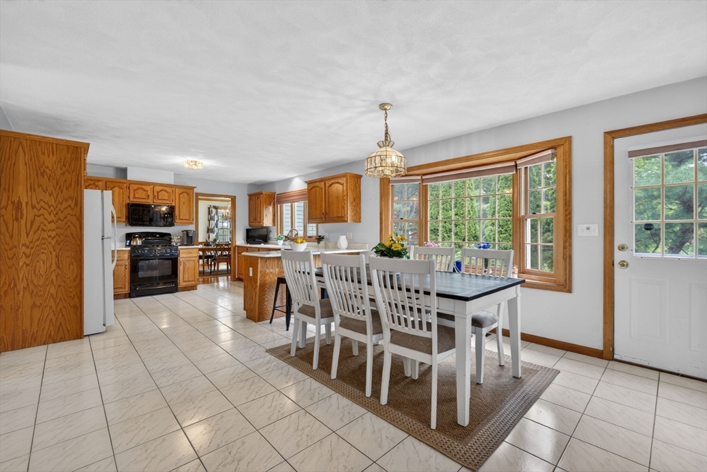 2 Stouffer Circle Andover, MA 01810 - Photo 9 of 41