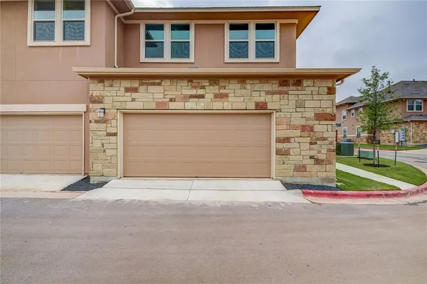 $2,500 | 13800 Lyndhurst Street, Unit 296, Austin, TX 78717