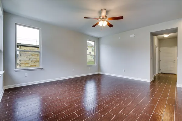 $2,500 | 13800 Lyndhurst Street, Unit 296, Austin, TX 78717