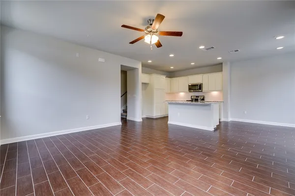 $2,500 | 13800 Lyndhurst Street, Unit 296, Austin, TX 78717