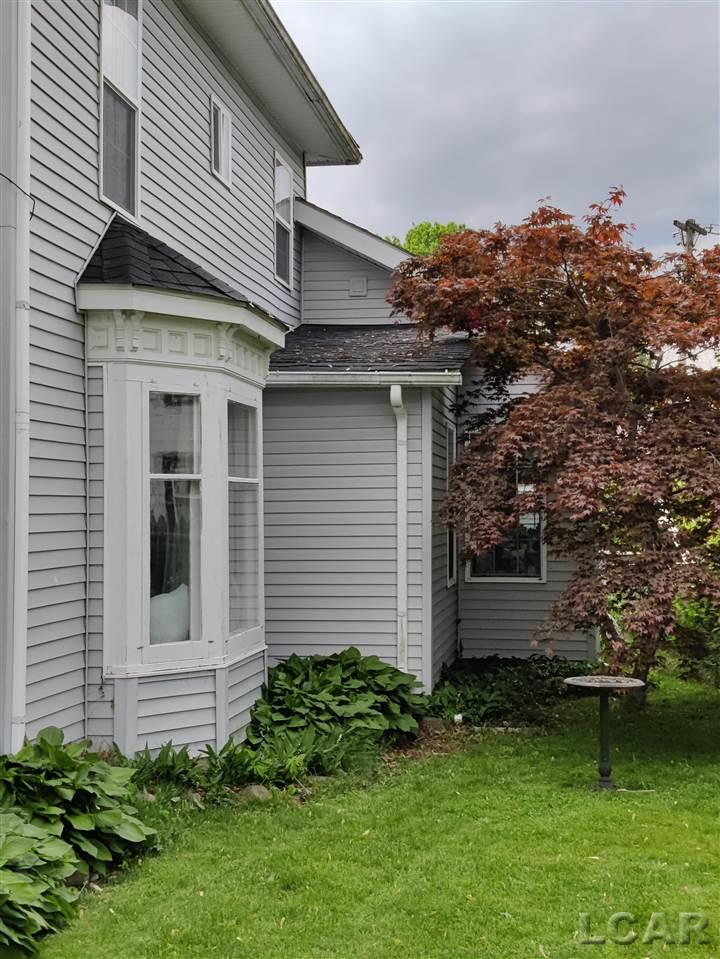 204 Locust Street Clinton, MI 49236 - Photo 4 of 29 50075551-3.JPG