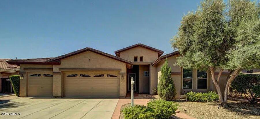 635 West Longhorn Drive Chandler, AZ 85286 - Photo 1 of 20 Screenshot 2025-05-14 105336
