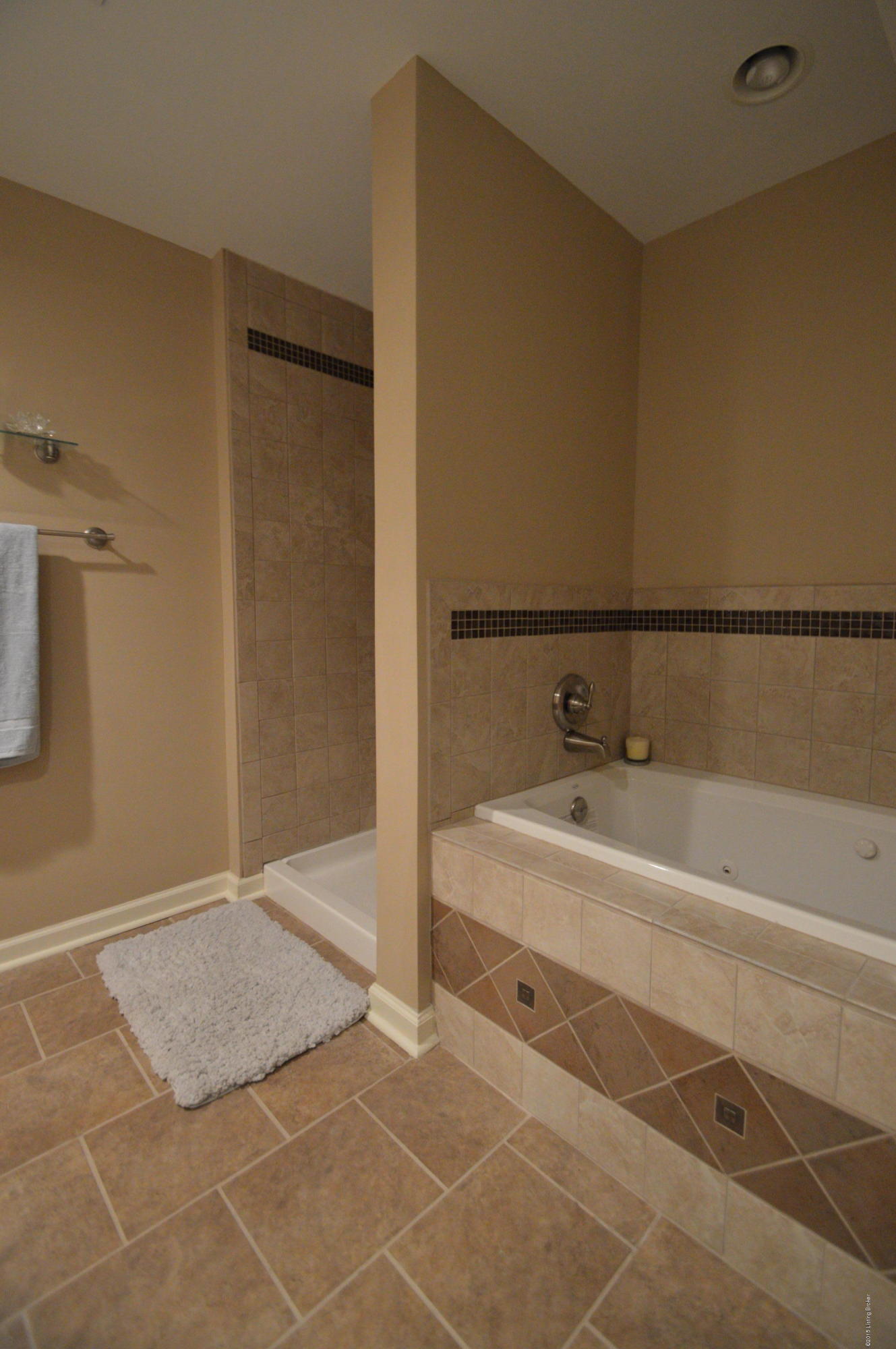 406 Old Towne Road Louisville, KY 40214 - Photo 28 of 49 Lower Level Full Bath.