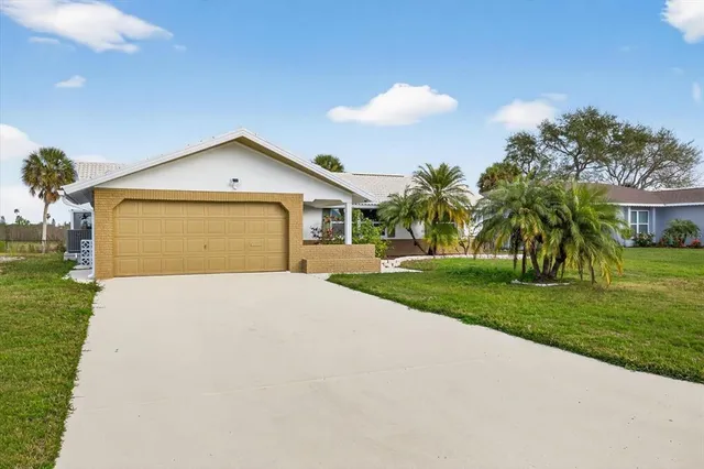 $2,700 | 4001 Topsail Trail, New Port Richey, FL 34652