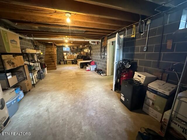 22221 Wilderness Road Rose Hill, VA 24281 - Photo 56 of 57 IMG_4909