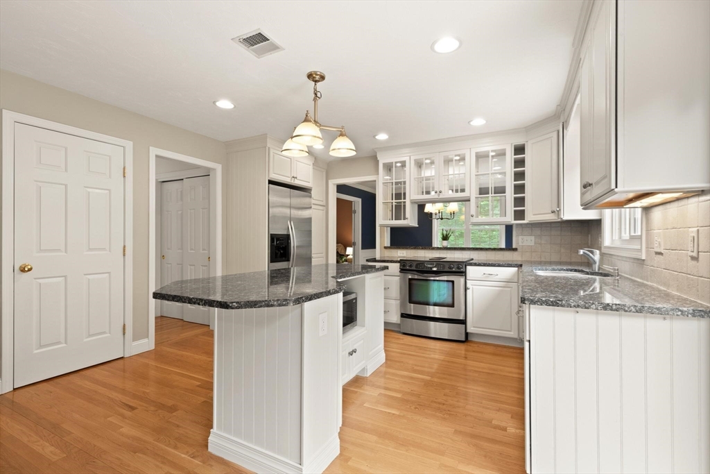5 Winchester Road Medway, MA 02053 - Photo 19 of 42