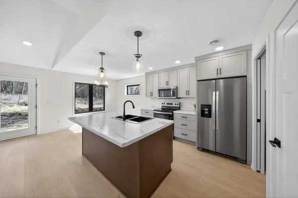 $399,000 | 1420 Sunrise Drive Southeast, Rochester, MN 55904