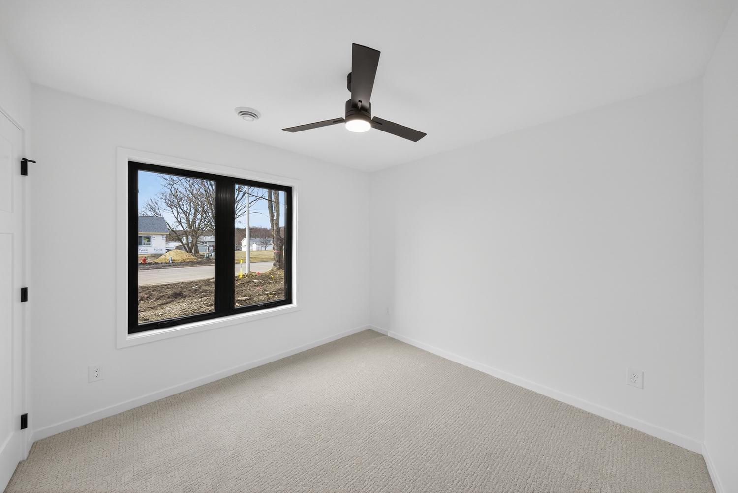 1420 Sunrise Drive Southeast Rochester, MN 55904 - Photo 6 of 37