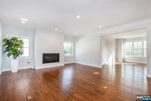 $2,999,000 | 8 Broad Street, Demarest, NJ 07627