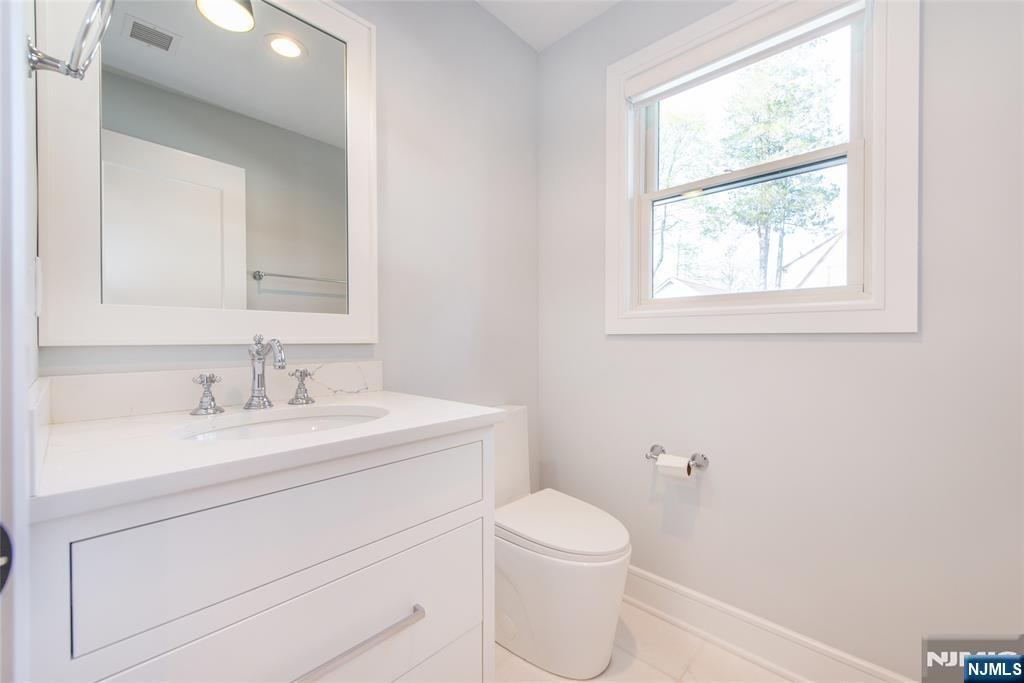 8 Broad Street Demarest, NJ 07627 - Photo 16 of 50