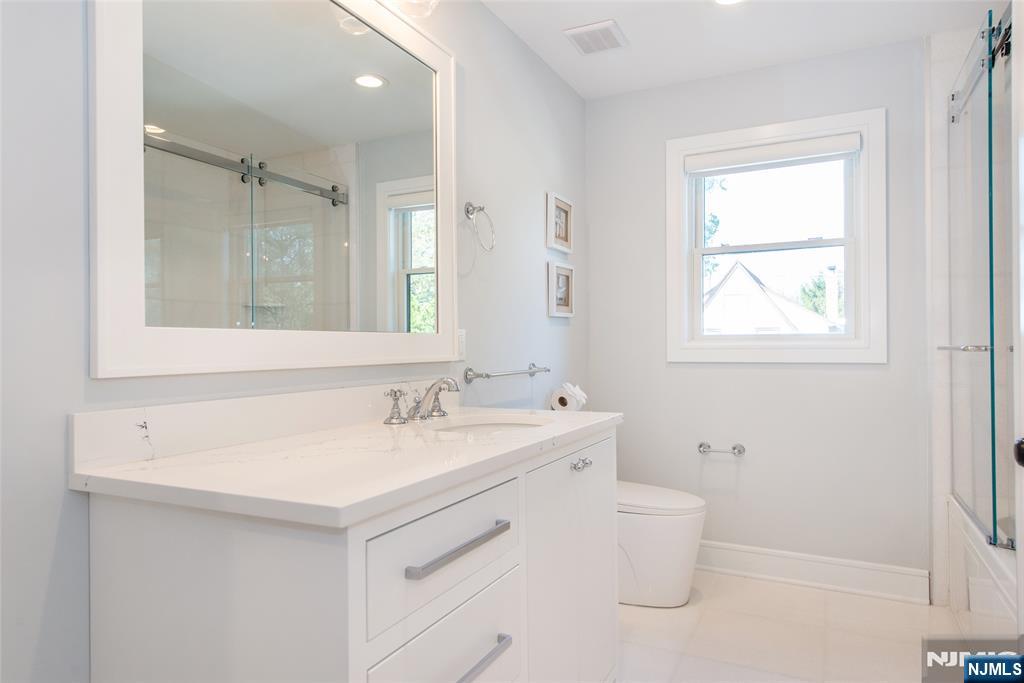 8 Broad Street Demarest, NJ 07627 - Photo 27 of 50