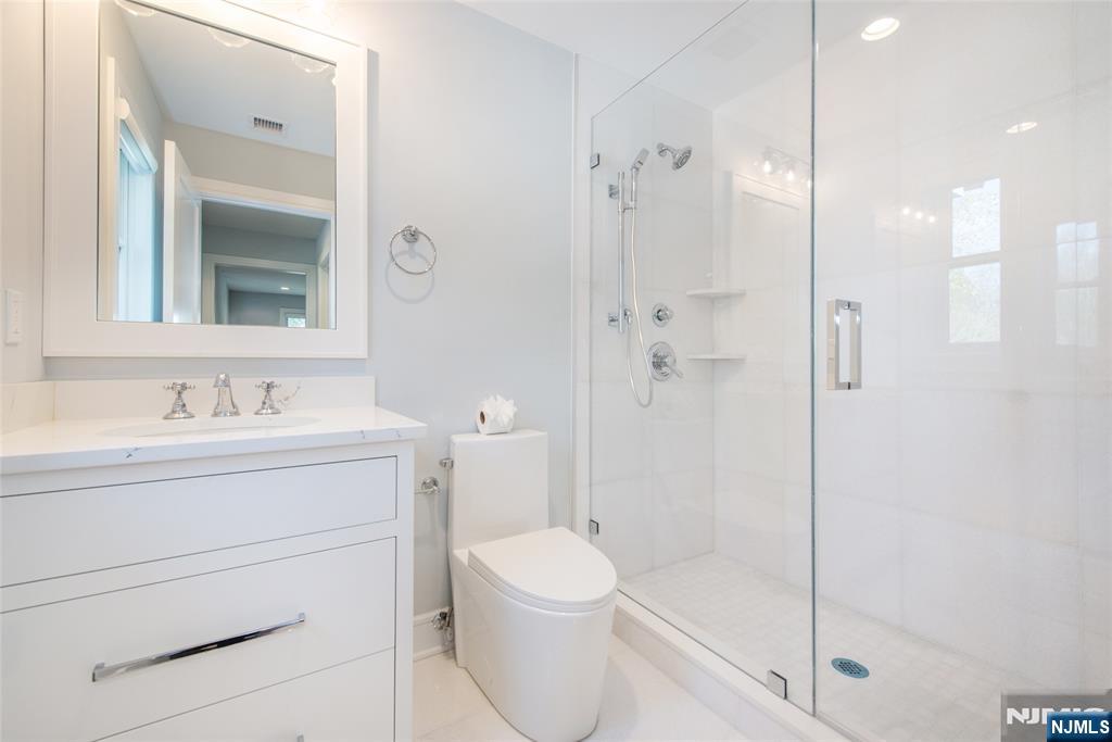 8 Broad Street Demarest, NJ 07627 - Photo 31 of 50