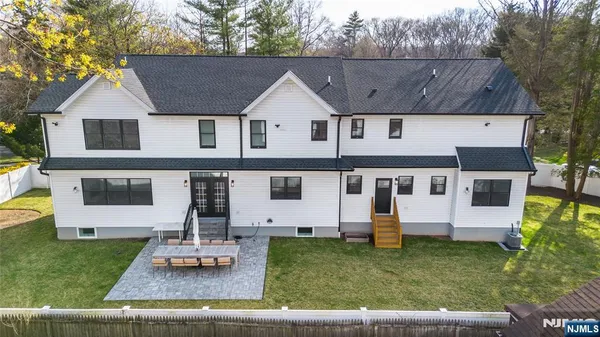 $2,999,000 | 8 Broad Street, Demarest, NJ 07627