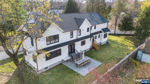 $2,999,000 | 8 Broad Street, Demarest, NJ 07627