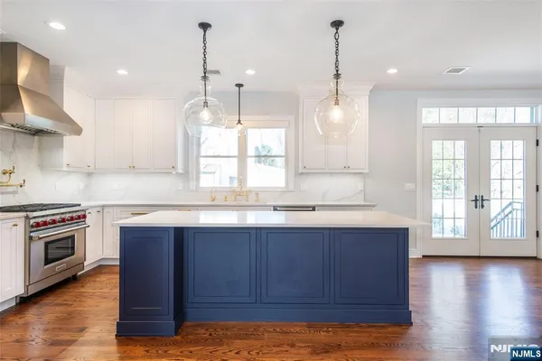 $2,999,000 | 8 Broad Street, Demarest, NJ 07627
