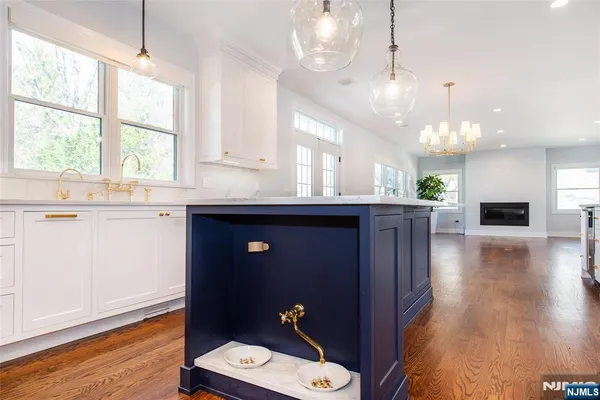 $2,999,000 | 8 Broad Street, Demarest, NJ 07627