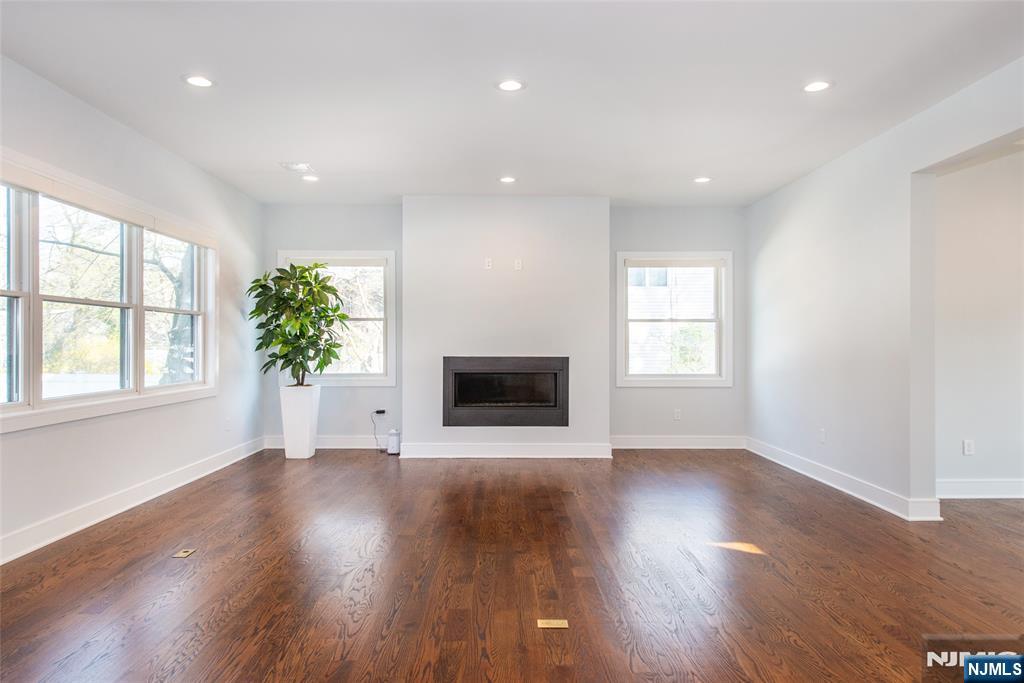 8 Broad Street Demarest, NJ 07627 - Photo 10 of 50