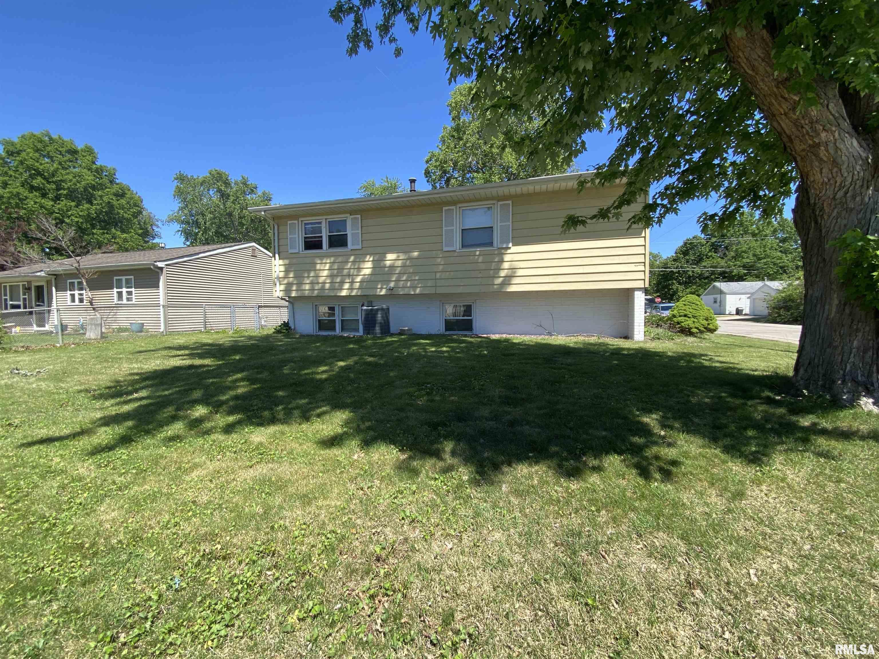 1701 Arcade Drive Springfield, IL 62702 - Photo 2 of 2
