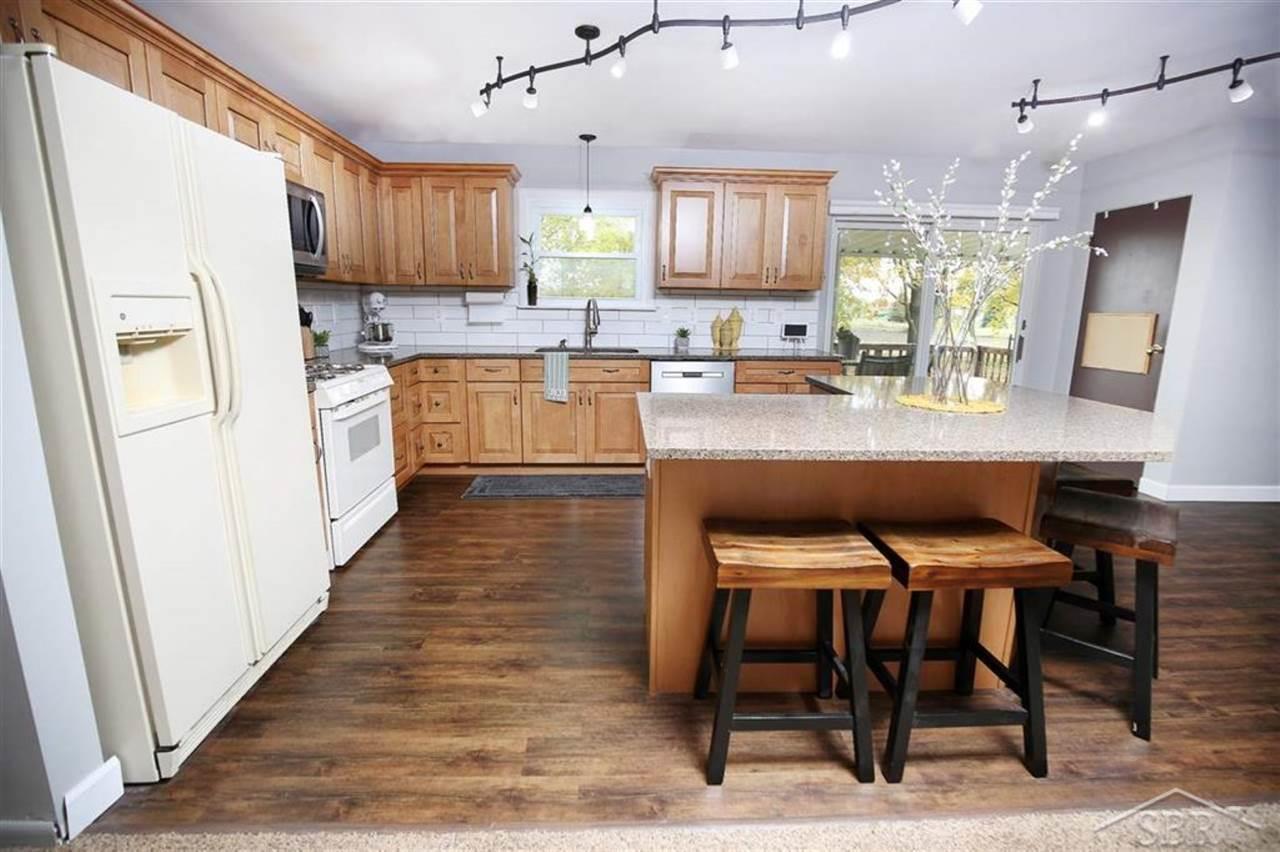 2191 South Nine Mile Road Kawkawlin, MI 48631 - Photo 10 of 32
