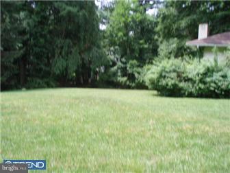 63 Spring Avenue Broomall, PA 19008 - Photo 3 of 12