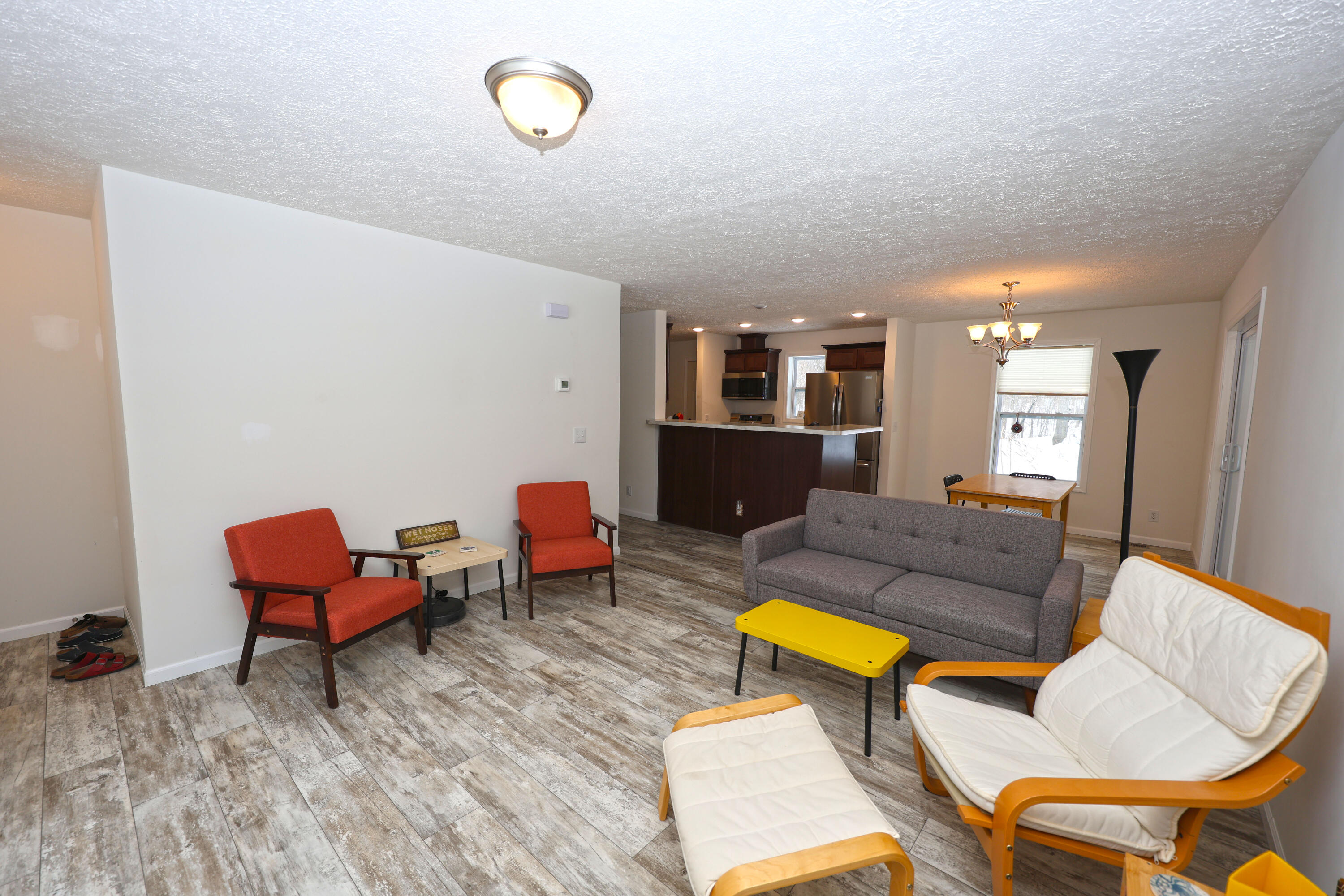 50035 Forest Road Dowagiac, MI 49047 - Photo 23 of 33 Living Room