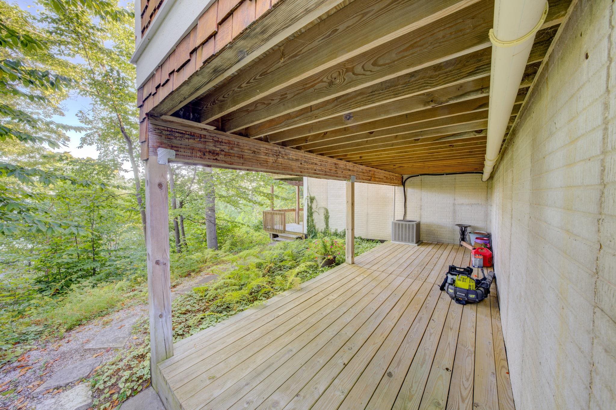 1031 South Bay View Trail Suttons Bay, MI 49682 - Photo 76 of 92