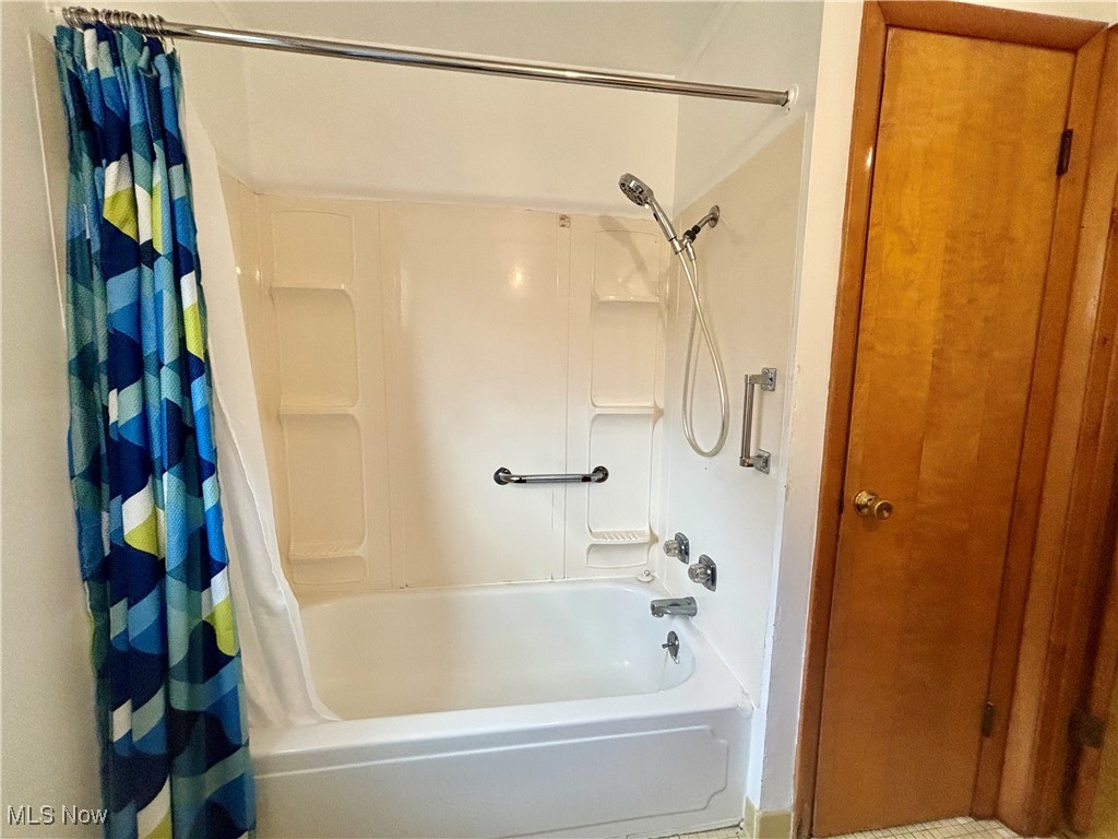 164 Locust Lane Follansbee, WV 26037 - Photo 12 of 19 Full bathroom featuring shower / tub combo