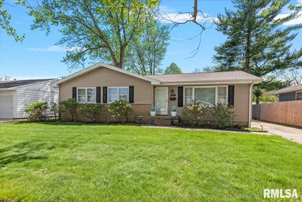 $235,000 | 2118 West Lawrence Avenue, Springfield, IL 62704