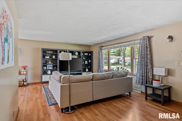$235,000 | 2118 West Lawrence Avenue, Springfield, IL 62704