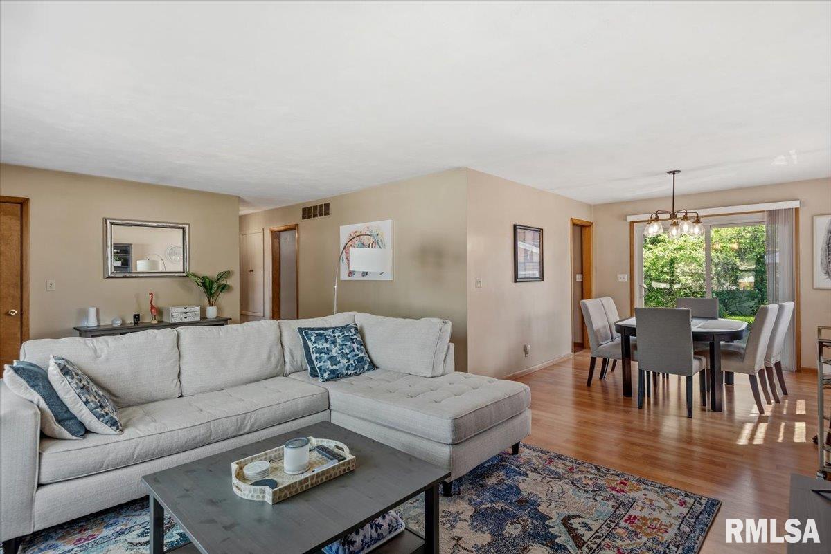 2118 West Lawrence Avenue Springfield, IL 62704 - Photo 7 of 34