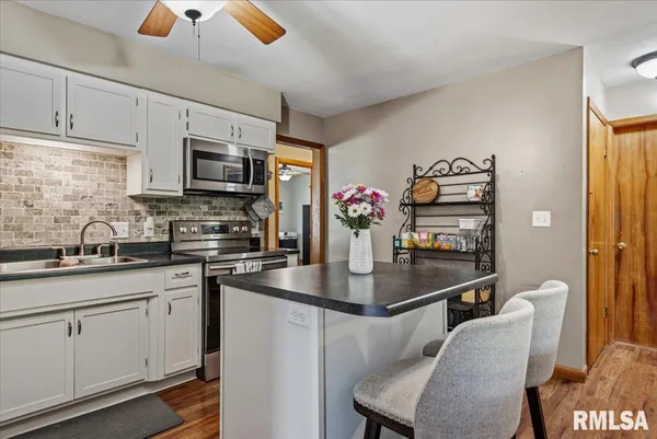 $235,000 | 2118 West Lawrence Avenue, Springfield, IL 62704
