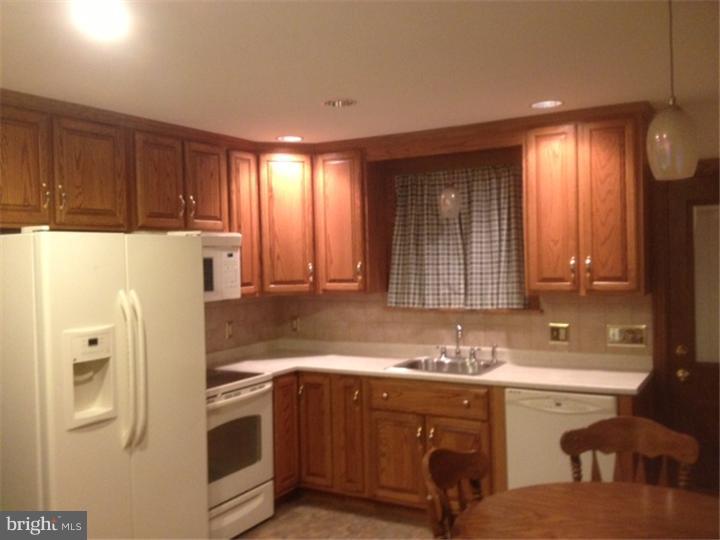 1012 Whitner Road Reading, PA 19605 - Photo 5 of 8