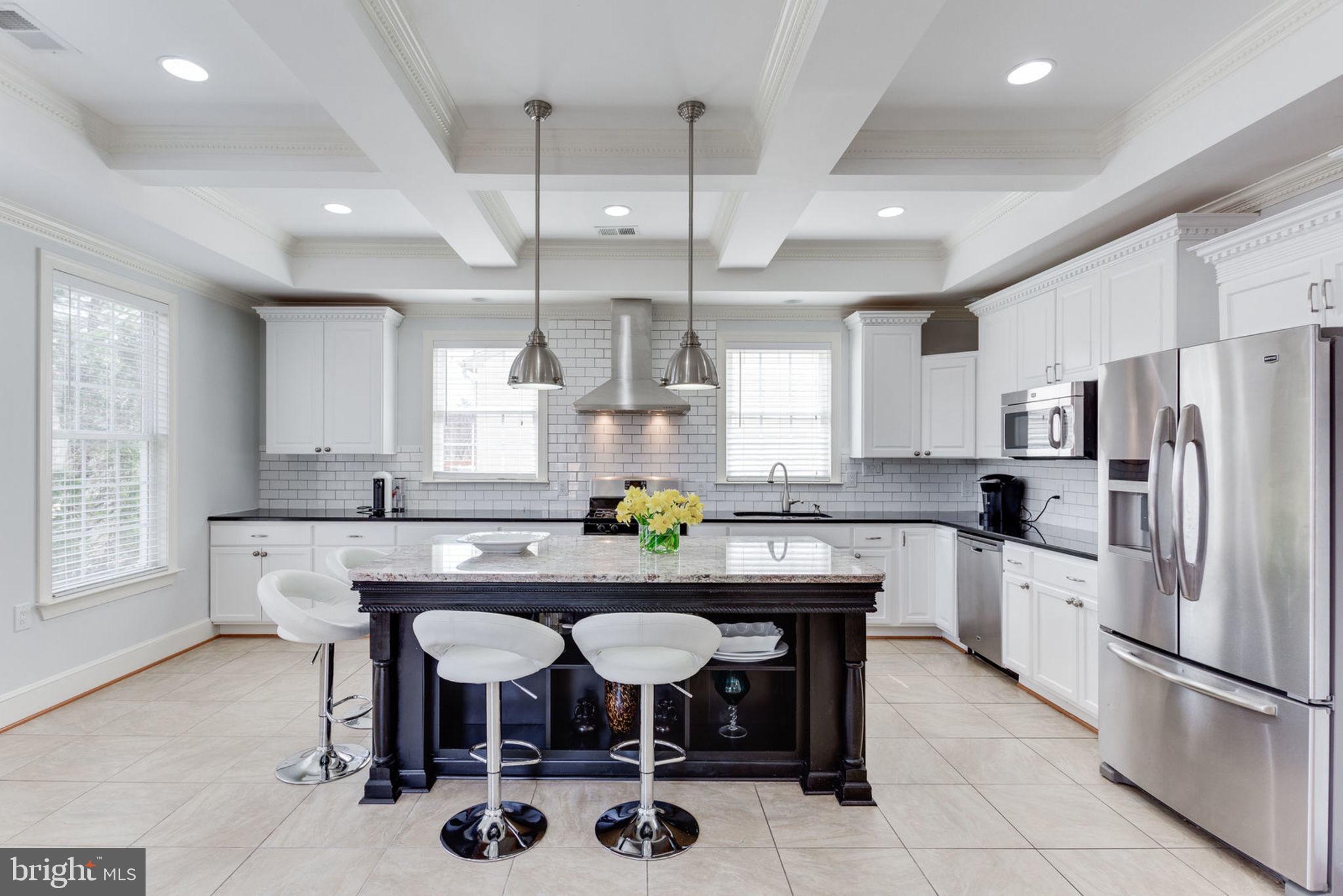 6093 Deer Ridge Trail Springfield, VA 22150 - Photo 15 of 57 Kitchen