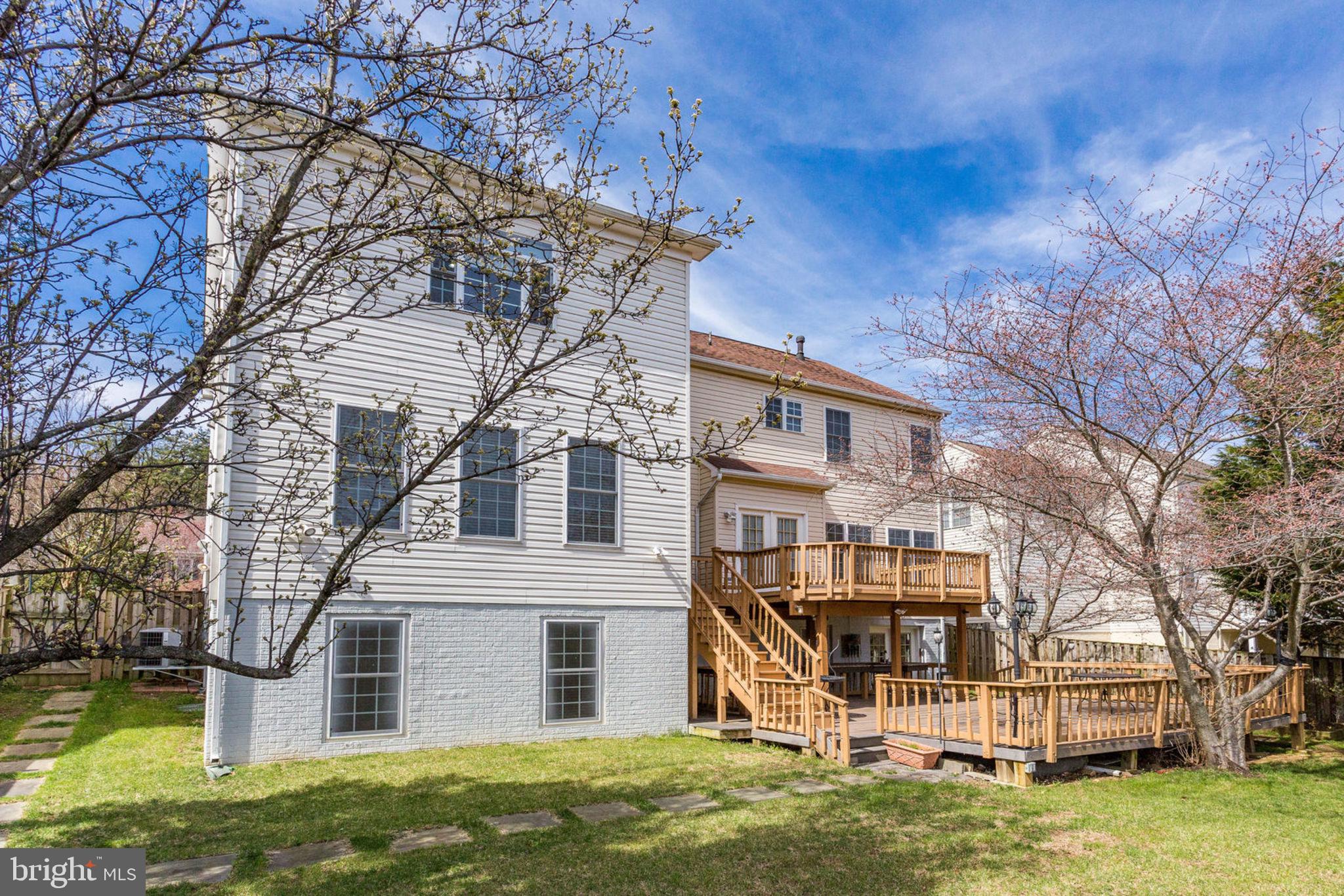 6093 Deer Ridge Trail Springfield, VA 22150 - Photo 18 of 57 Exterior Rear