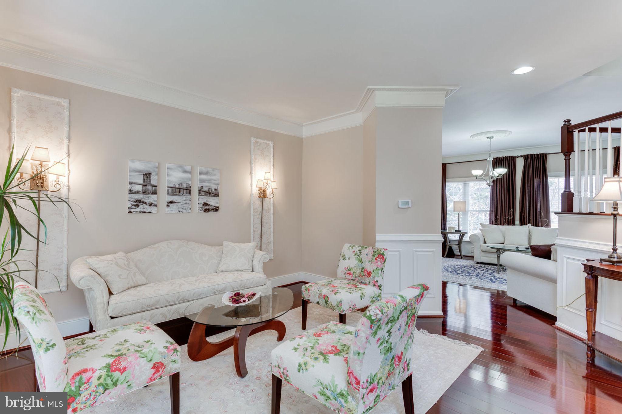 6093 Deer Ridge Trail Springfield, VA 22150 - Photo 8 of 57 Living Room