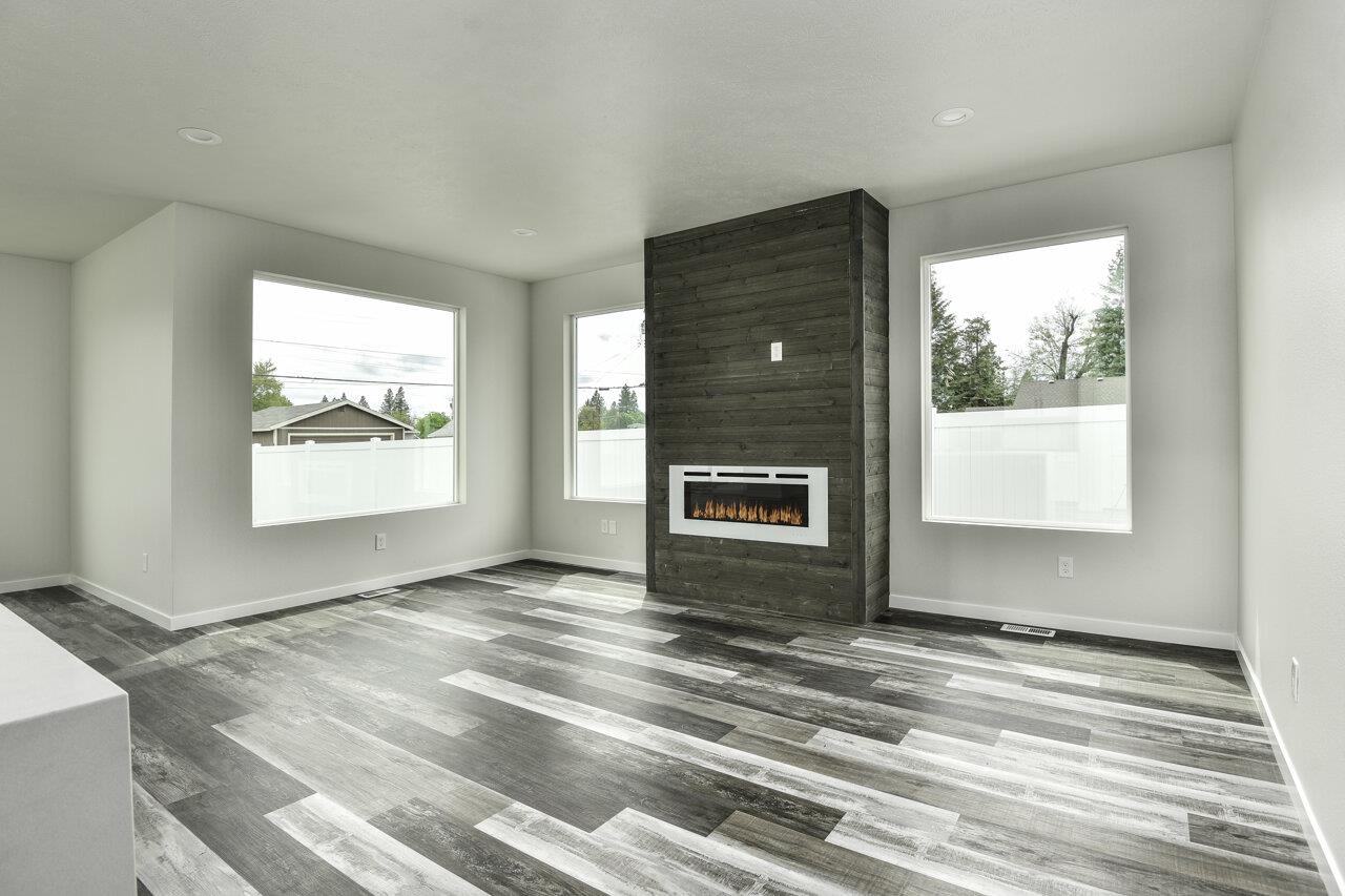 1102 East Decatur Avenue Spokane, WA 99208 - Photo 4 of 18 Gallery Image 4