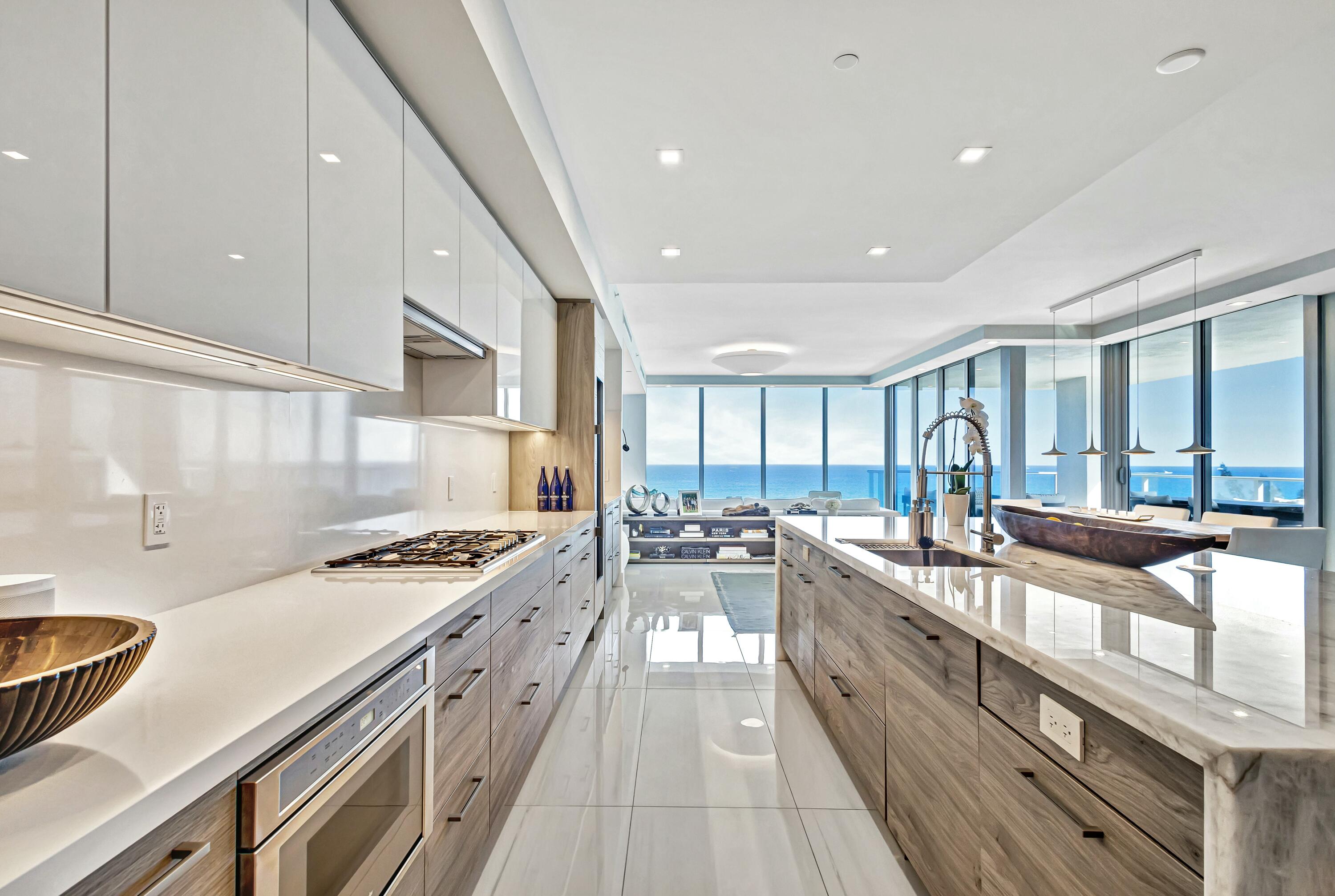 5000 North Ocean Drive, Unit 803 Riviera Beach, FL 33404 - Photo 2 of 62 Kitchen